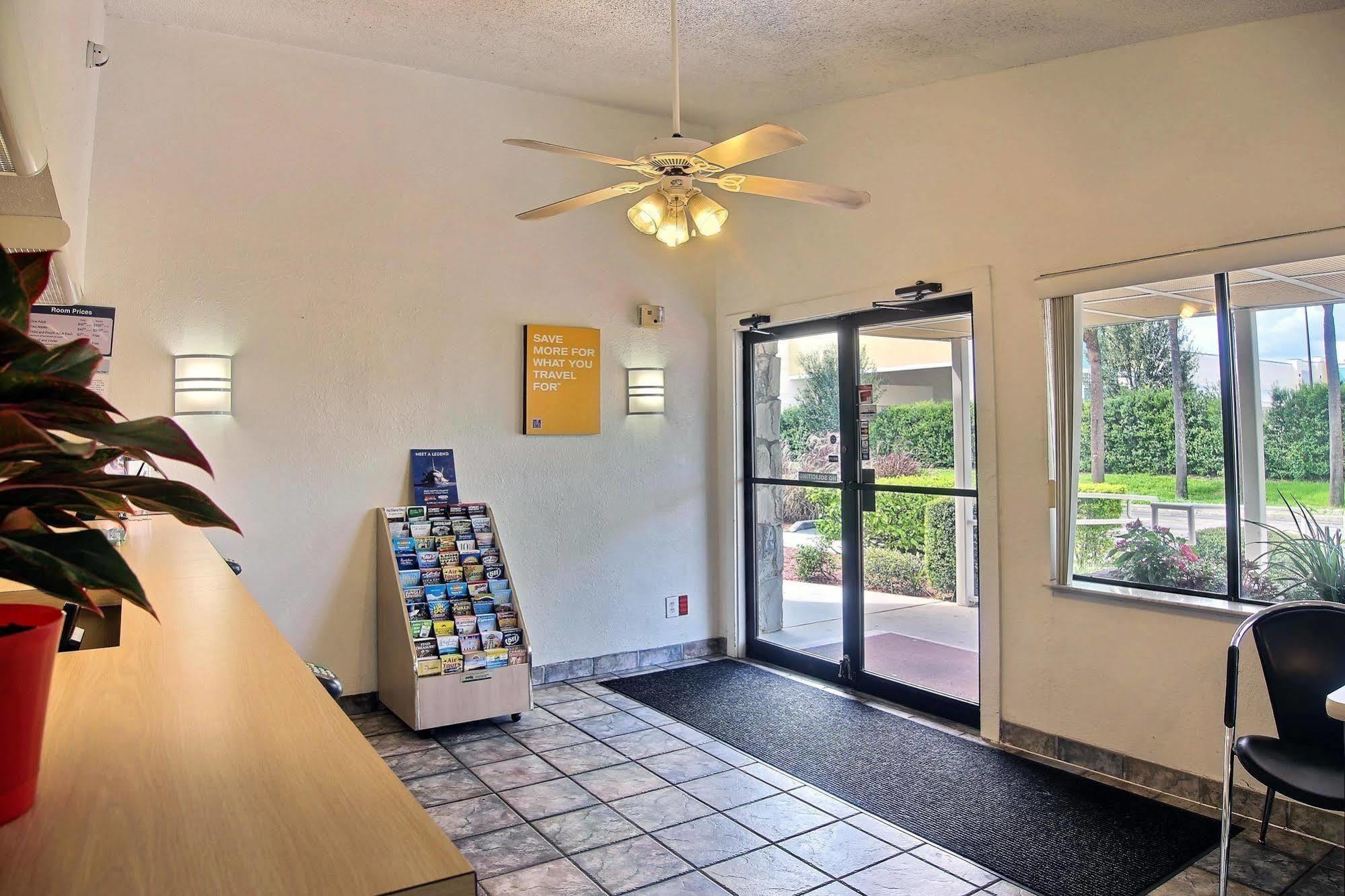 Motel 6 Palm Bay Luaran gambar
