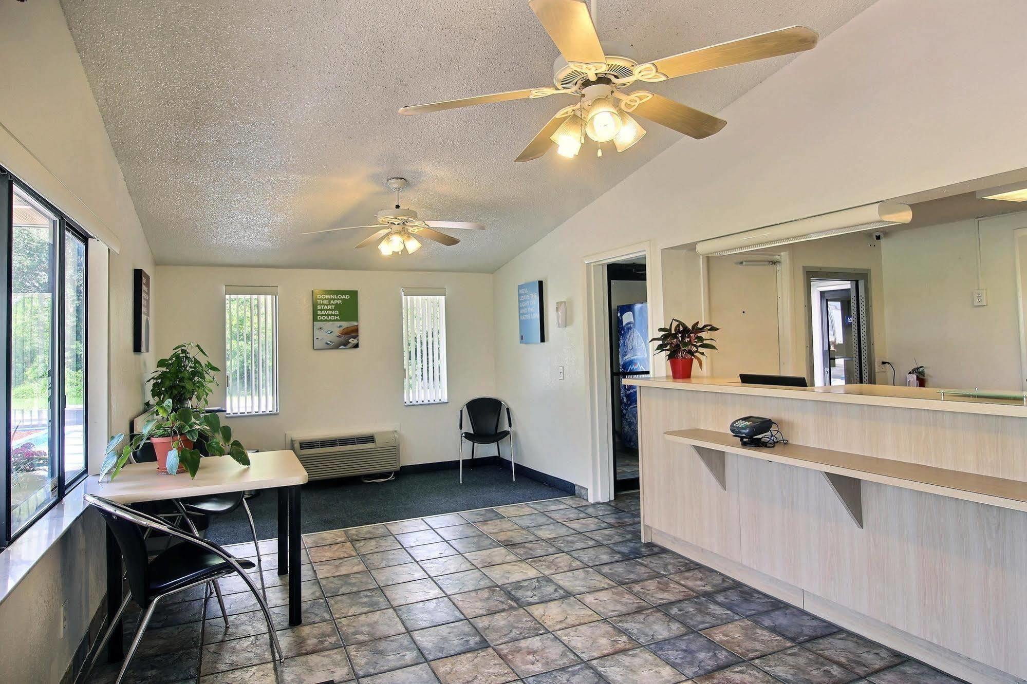 Motel 6 Palm Bay Luaran gambar